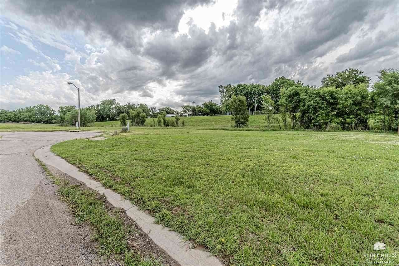0.6 Acres of Residential Land for Sale in Junction City, Kansas