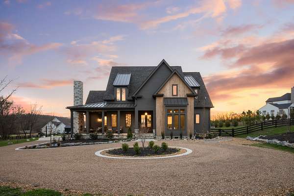 5 Acres of Land with Home for Sale in Franklin, Tennessee