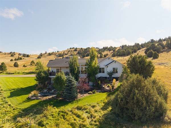 8.53 Acres of Land with Home for Sale in Manhattan, Montana