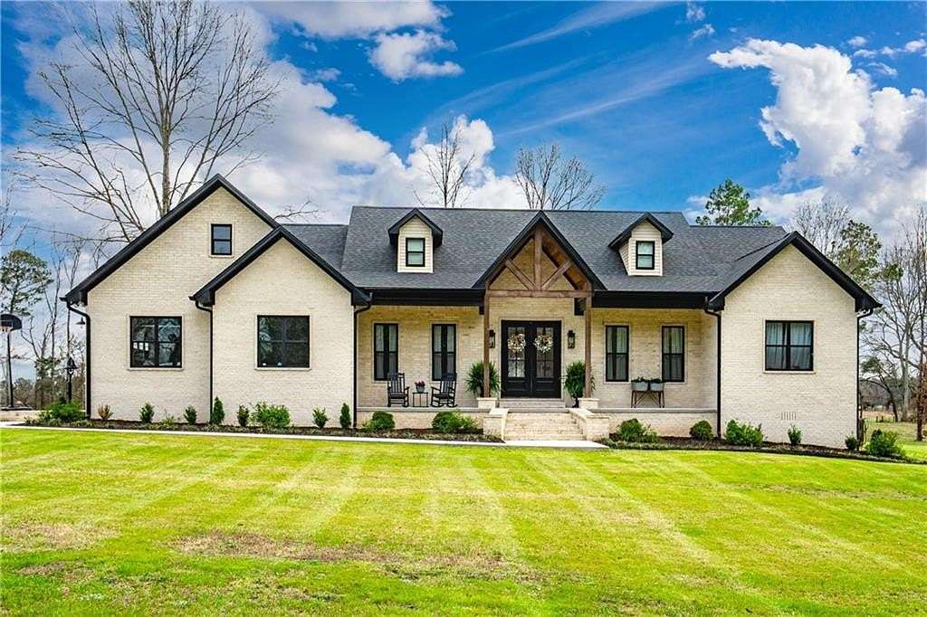 10 Acres of Land with Home for Sale in Bismarck, Arkansas