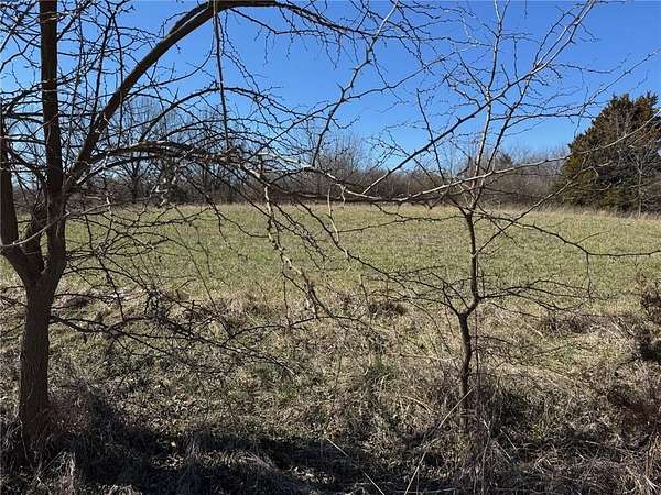 5 Acres of Residential Land for Sale in Warrensburg, Missouri