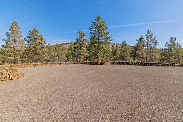 0.83 Acres of Residential Land for Sale in Klamath Falls, Oregon