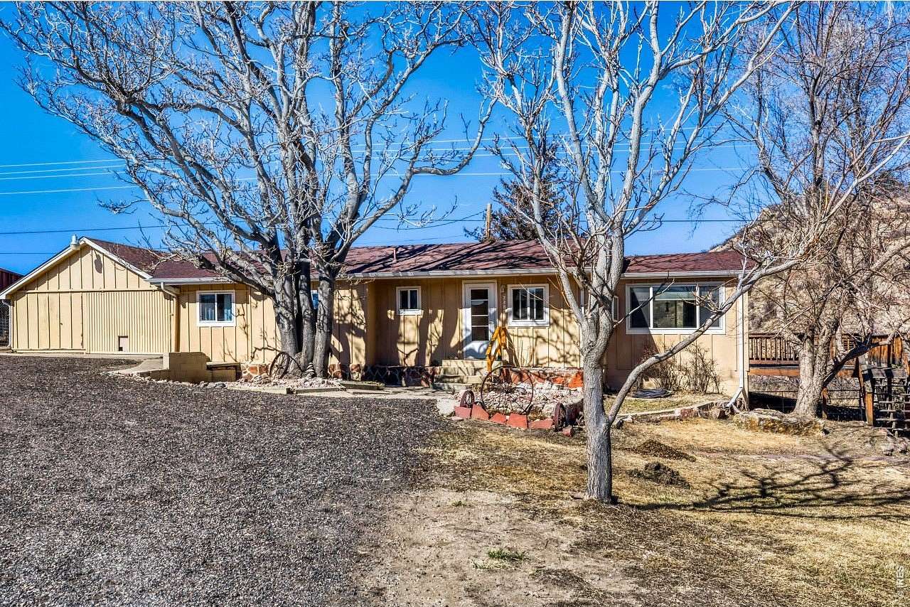 2.2 Acres of Land with Home for Sale in Berthoud, Colorado