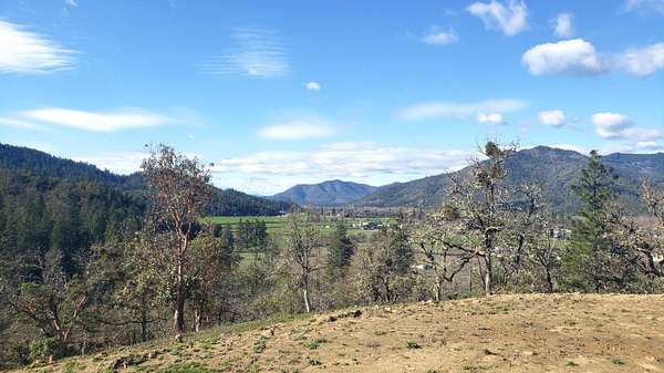 5.63 Acres of Residential Land for Sale in Grants Pass, Oregon