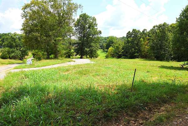 1 Acre of Land for Sale in Summer Shade, Kentucky
