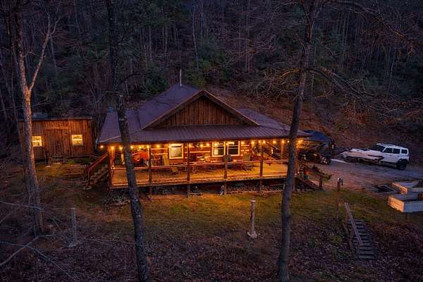 12.6 Acres of Recreational Land with Home for Sale in Del Rio, Tennessee