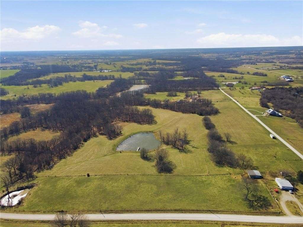 23.7 Acres of Recreational & Residential Land for Sale in Warrensburg, Missouri
