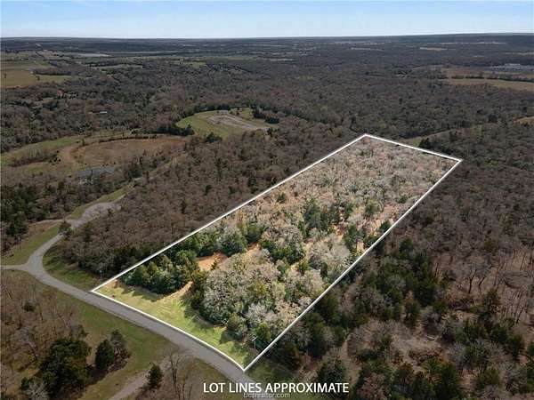 7.9 Acres of Residential Land for Sale in Franklin, Texas