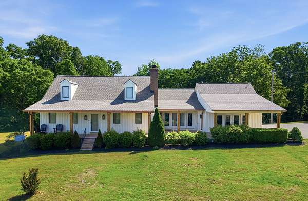 5 Acres of Land with Home for Sale in Columbia, Tennessee