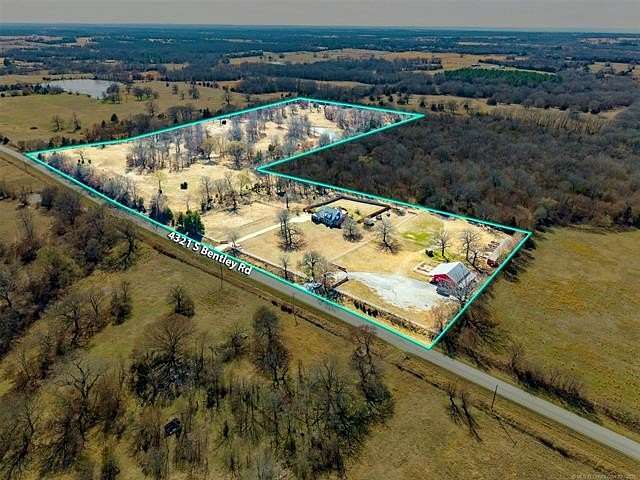 26.9 Acres of Agricultural Land with Home for Sale in Atoka, Oklahoma