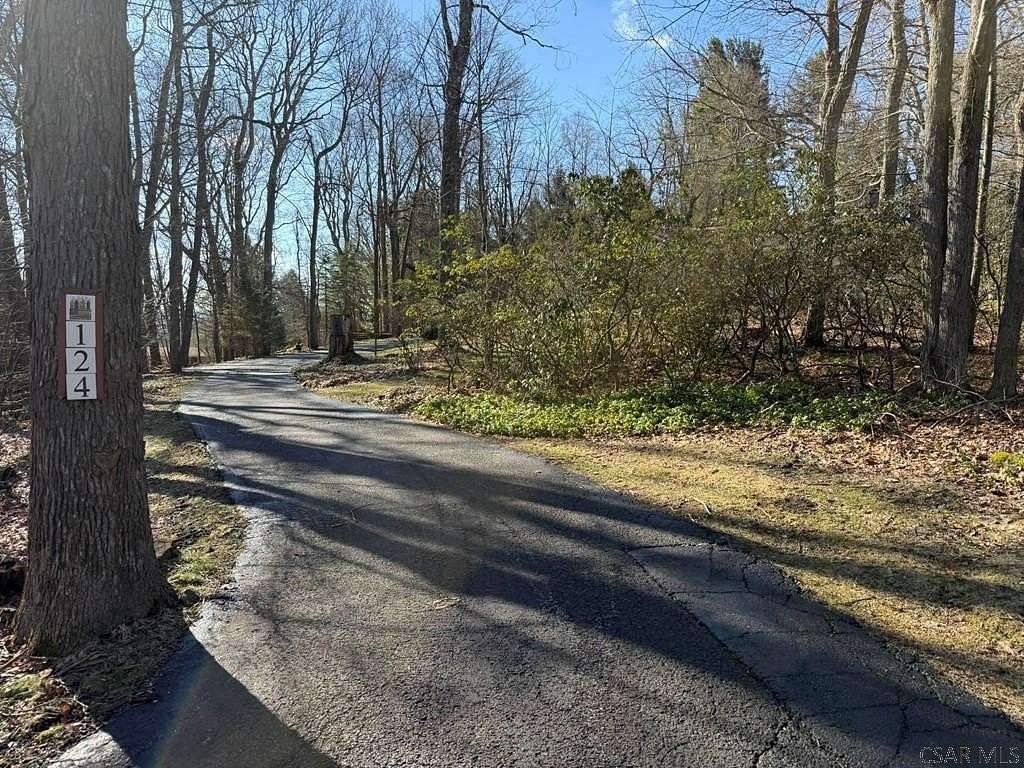 1.5 Acres of Land with Home for Sale in Johnstown, Pennsylvania