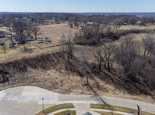 0.98 Acres of Residential Land for Sale in Pleasant Hill, Iowa