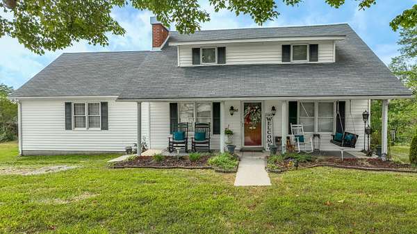 125 Acres of Land with Home for Sale in McKee, Kentucky