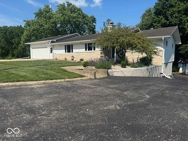 1.84 Acres of Land with Home for Sale in Hagerstown, Indiana