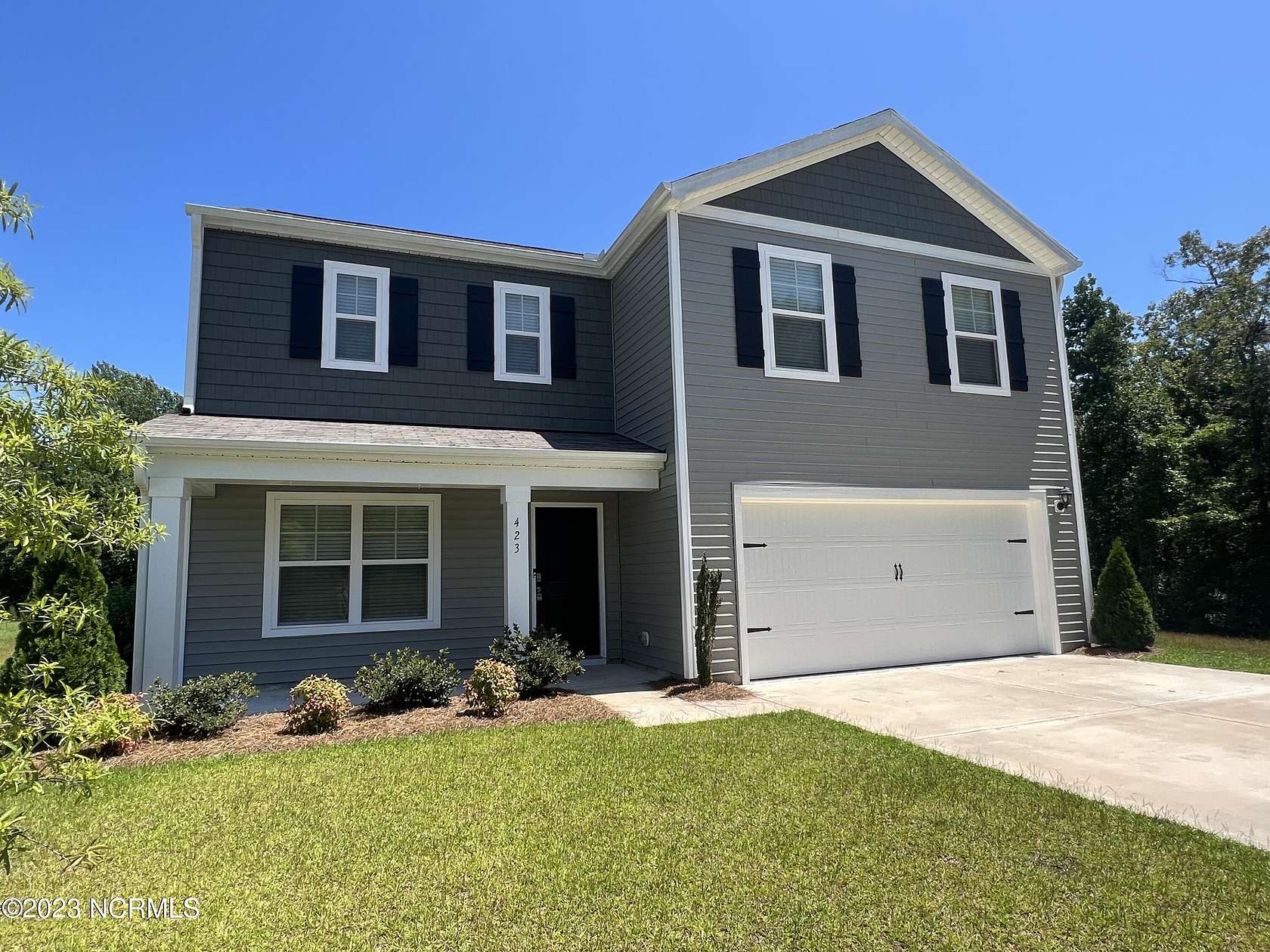 1.57 Acres of Land with Home for Lease in Sneads Ferry, North Carolina