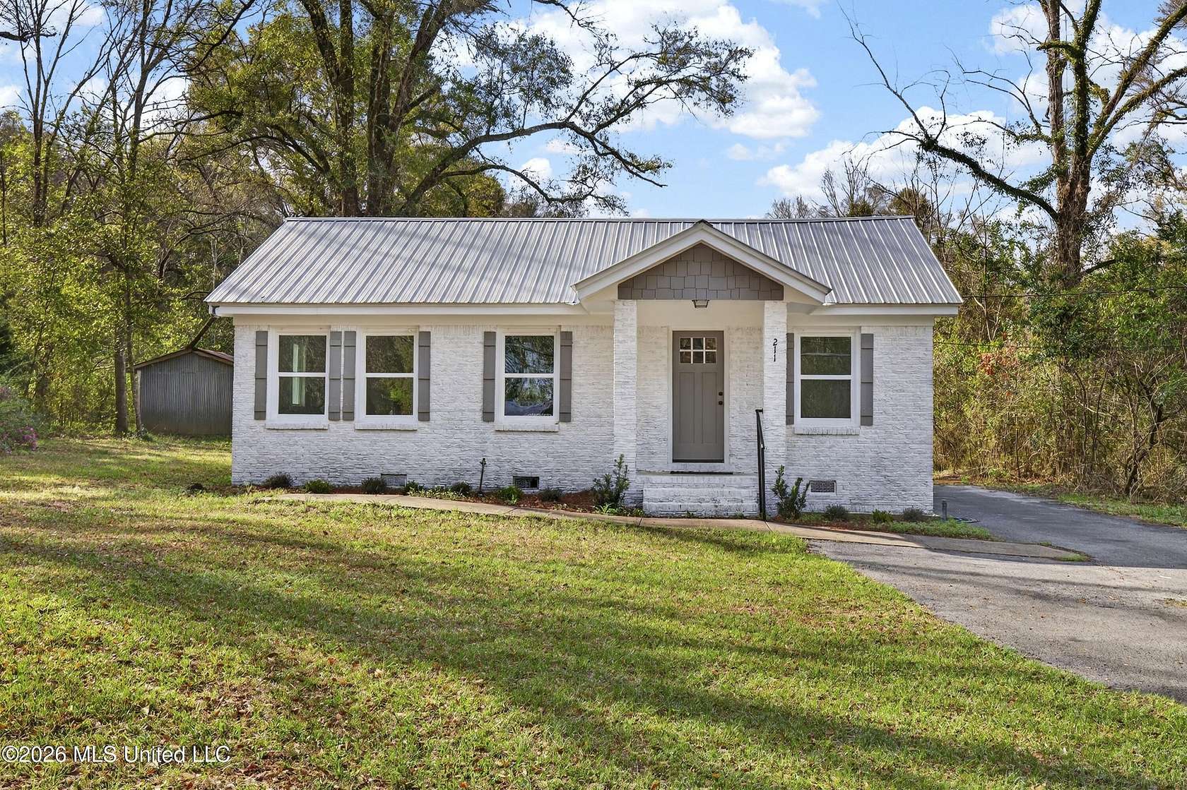 1.5 Acres of Land with Home for Sale in Lucedale, Mississippi