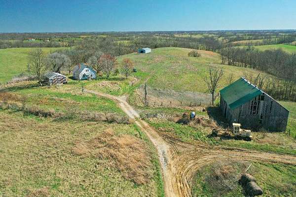 810 Acres of Land with Home for Sale in Carlisle, Kentucky