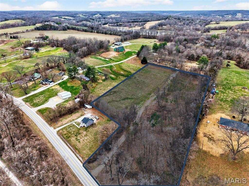 5 Acres of Residential Land for Sale in Defiance, Missouri