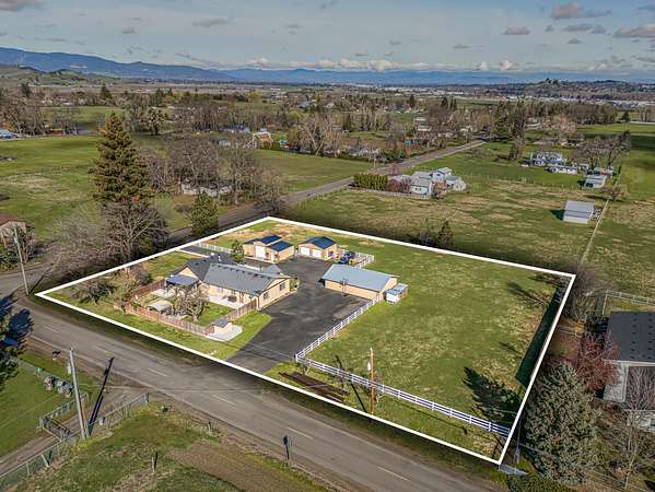 1.56 Acres of Land with Home for Sale in Medford, Oregon