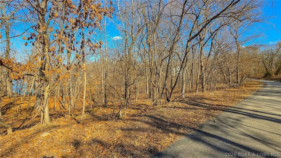 0.5 Acres of Residential Land for Sale in Sunrise Beach, Missouri