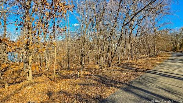 0.5 Acres of Residential Land for Sale in Sunrise Beach, Missouri