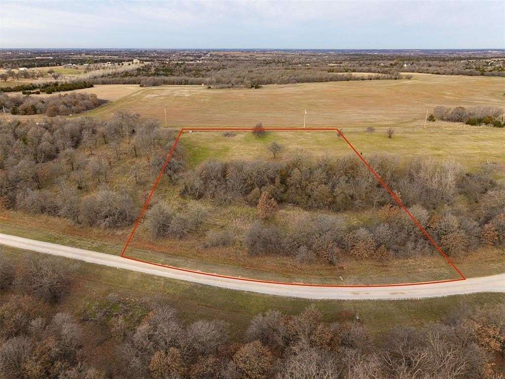 1.6 Acres of Residential Land for Sale in Guthrie, Oklahoma