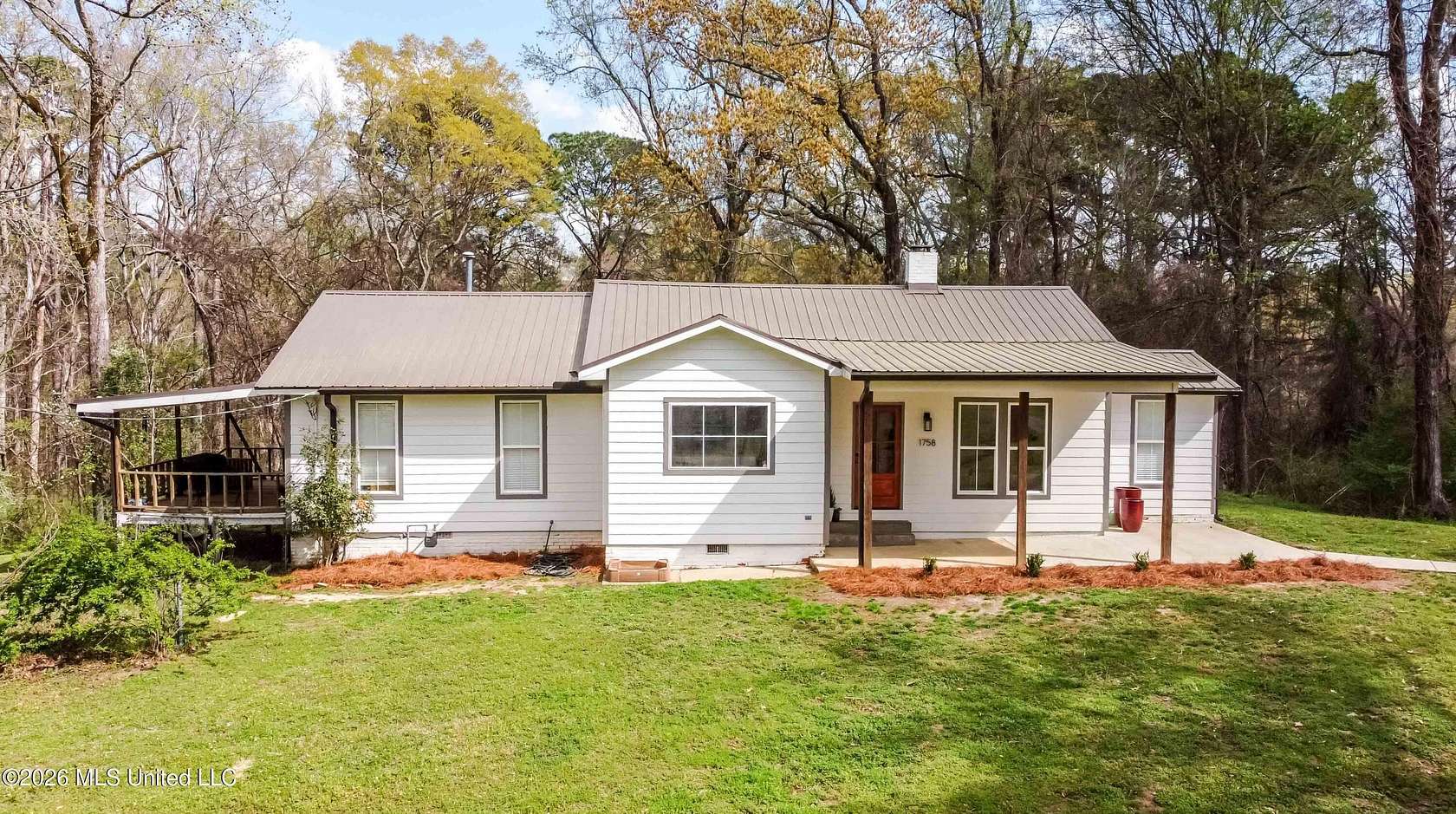 9 Acres of Land with Home for Sale in Brandon, Mississippi