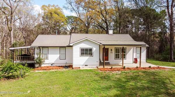 9 Acres of Land with Home for Sale in Brandon, Mississippi