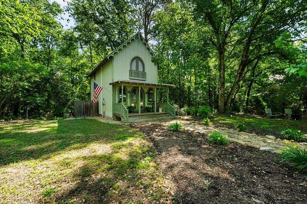 2.17 Acres of Land with Home for Sale in Irvington, Virginia