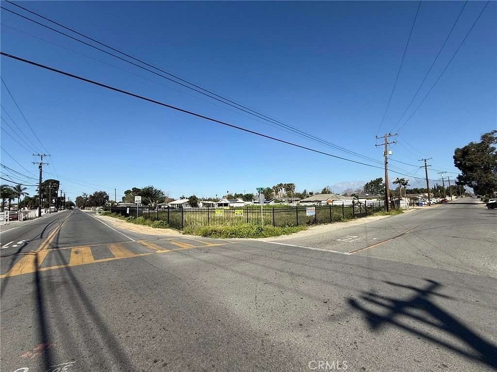 0.5 Acres of Commercial Land for Sale in Jurupa Valley, California
