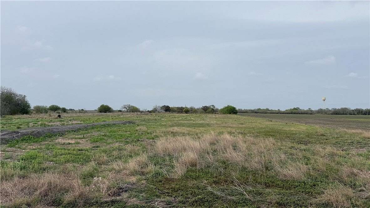 4 Acres of Residential Land for Sale in Sinton, Texas