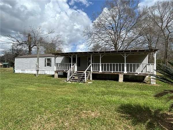 2.1 Acres of Land with Home for Sale in Bogalusa, Louisiana