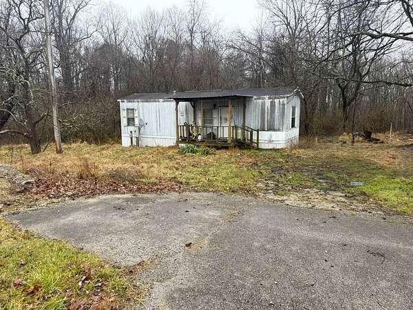 4.1 Acres of Mixed-Use Land for Sale in Jamestown, Tennessee