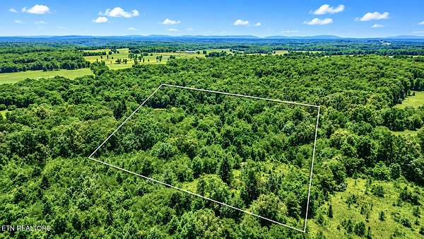 7.53 Acres of Residential Land for Sale in Crossville, Tennessee