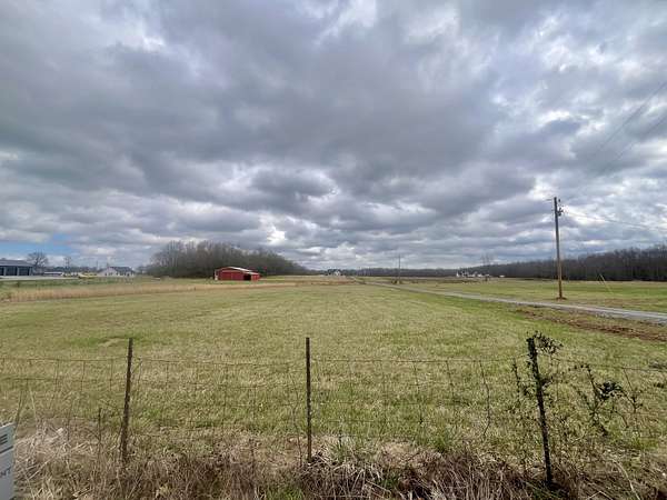 5 Acres of Residential Land for Sale in Manchester, Tennessee
