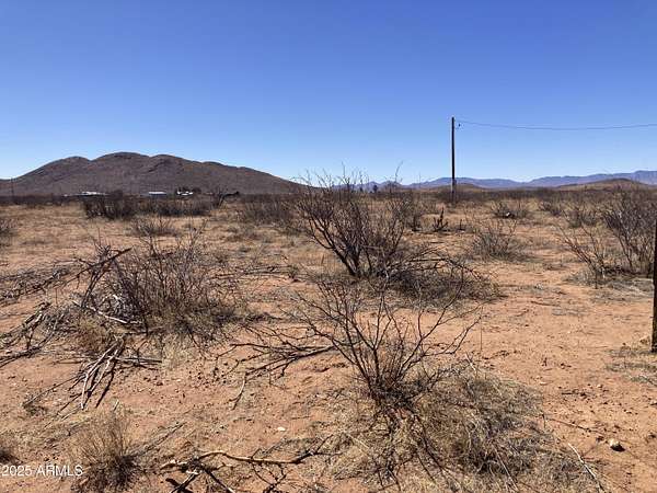 1.25 Acres of Residential Land for Sale in Sunizona, Arizona