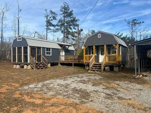 1.1 Acres of Land with Home for Sale in Hickory Flat, Mississippi