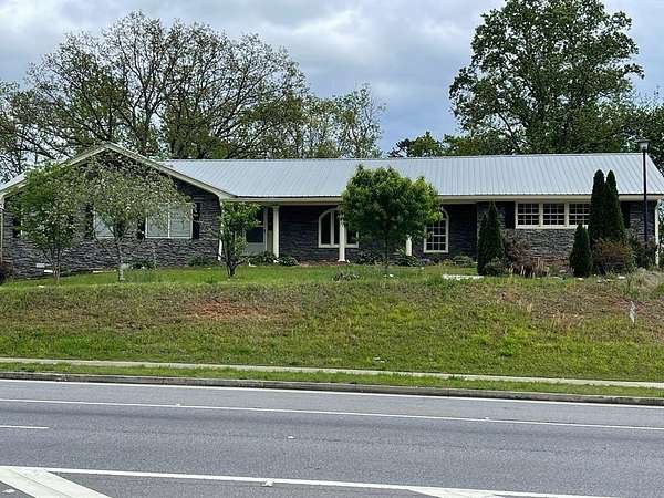 2 Acres of Land with Home for Lease in Cumming, Georgia