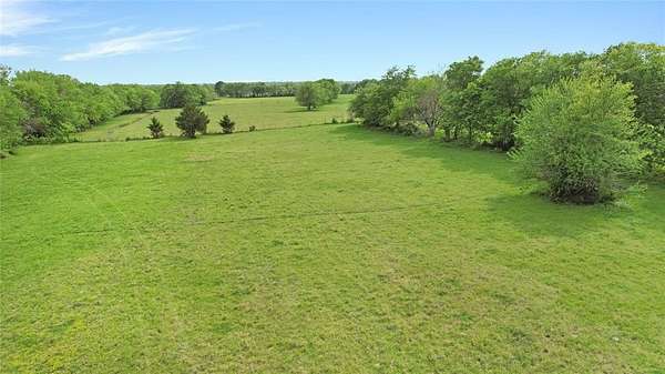 20 Acres of Land for Sale in Whitewright, Texas