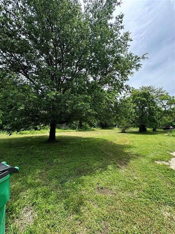 0.21 Acres of Land for Sale in Gainesville, Texas