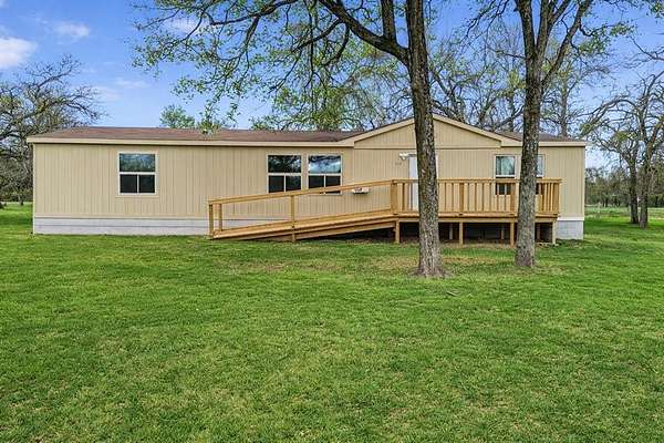 2.43 Acres of Land with Home for Sale in Corsicana, Texas