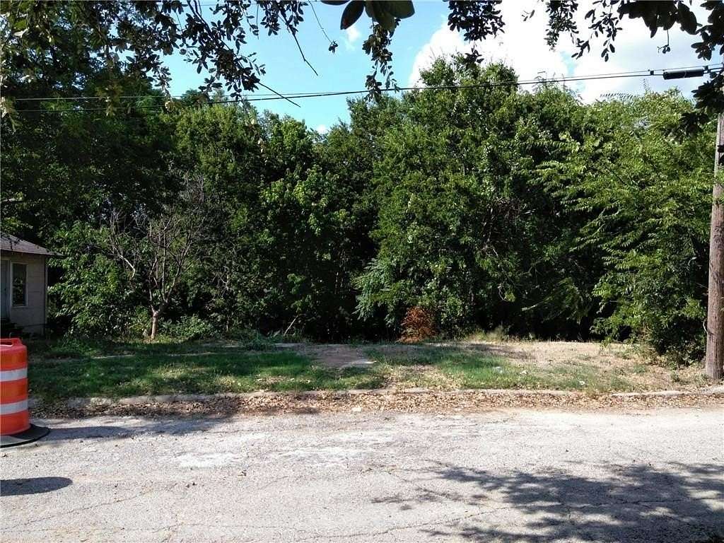 0.1 Acres of Mixed-Use Land for Sale in Dallas, Texas