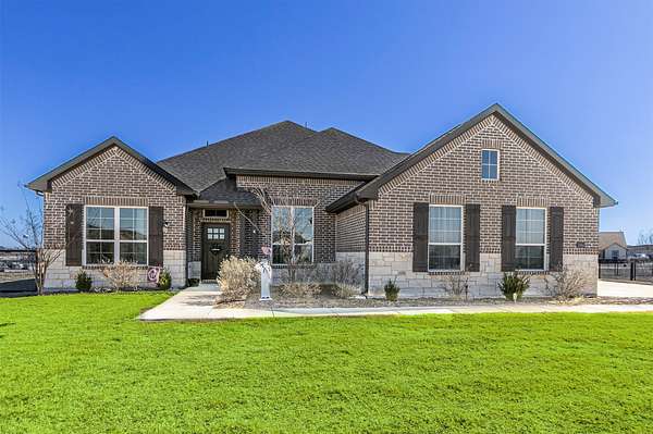 1.77 Acres of Land with Home for Lease in Weatherford, Texas