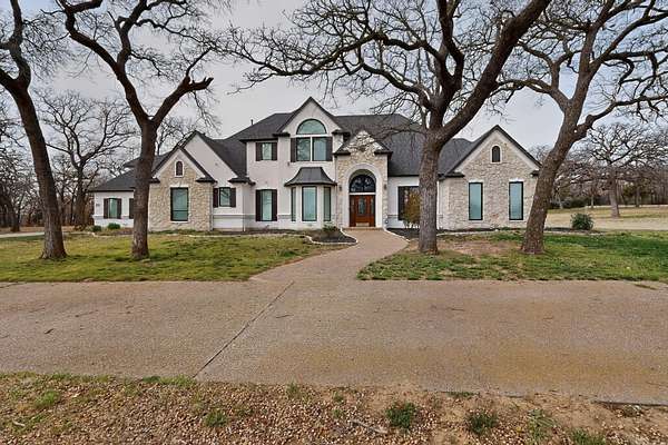 2.52 Acres of Land with Home for Sale in Argyle, Texas