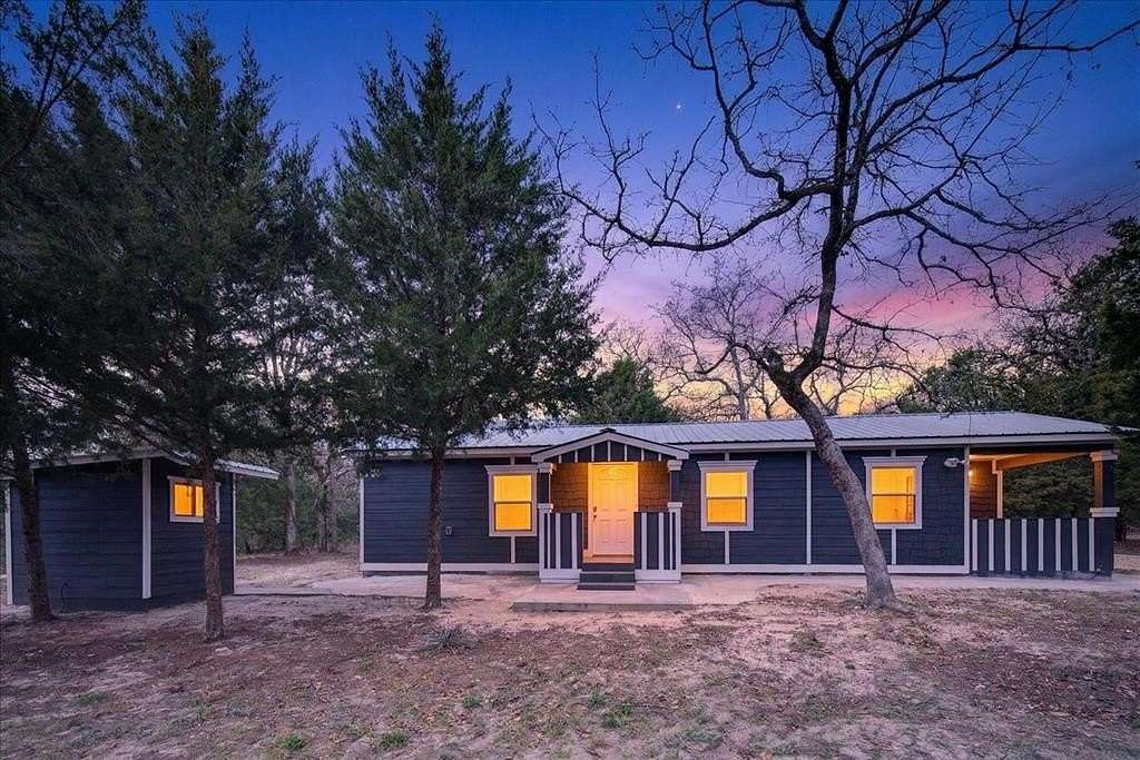 2 Acres of Land with Home for Sale in Fairfield, Texas