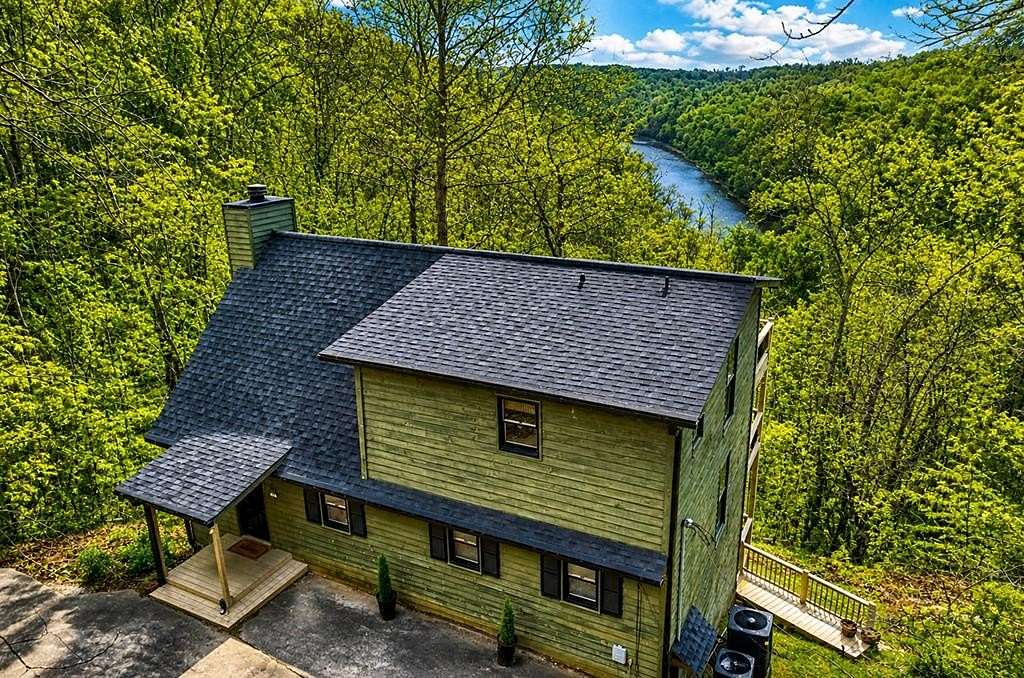 3 Acres of Land with Home for Sale in Ellijay, Georgia
