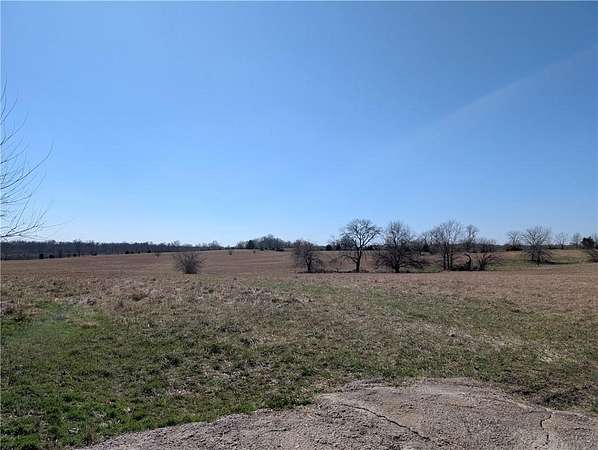 20 Acres of Land for Sale in Warrensburg, Missouri