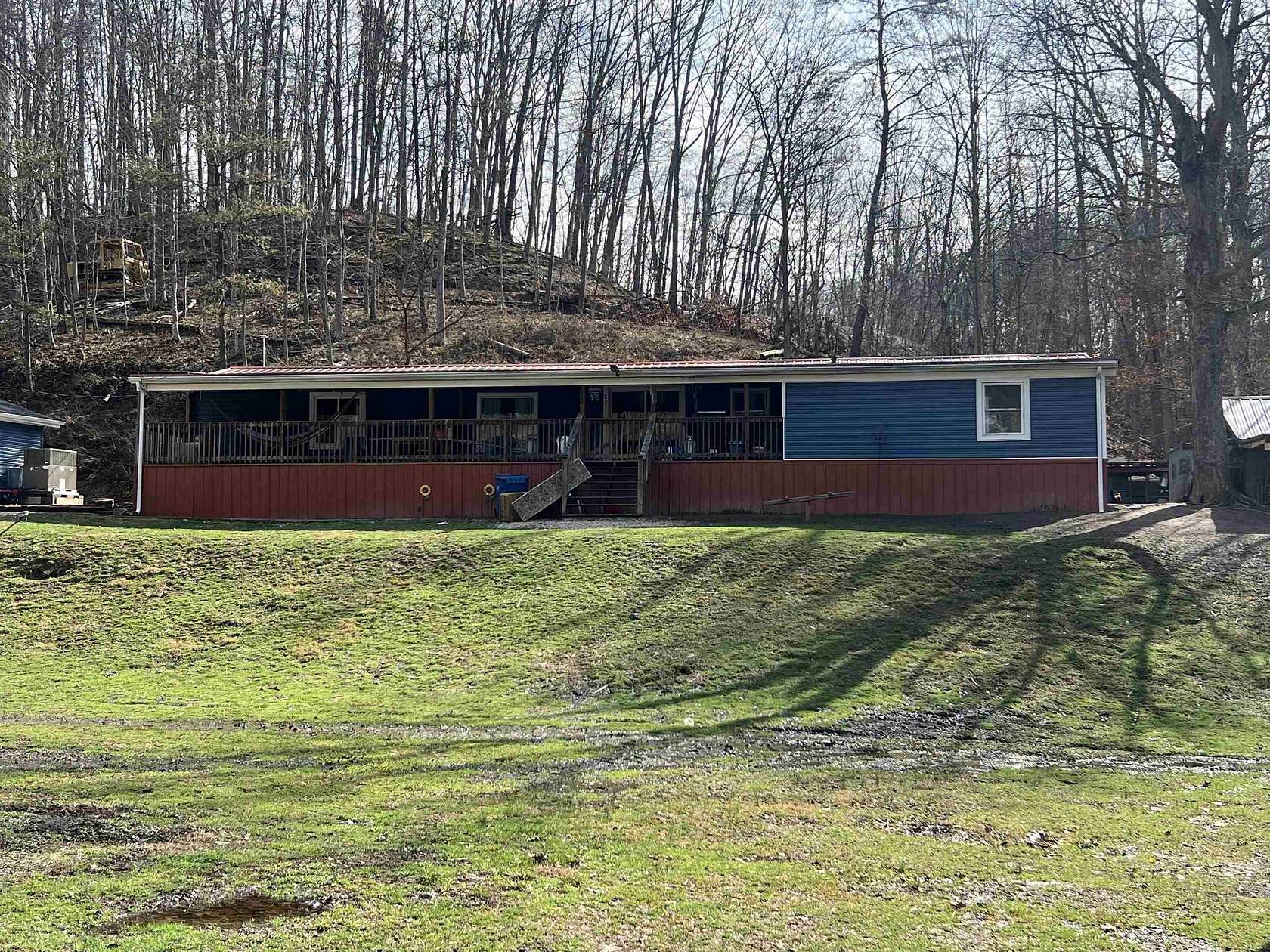 4 Acres of Improved Residential Land for Sale in Gallipolis Ferry, West Virginia