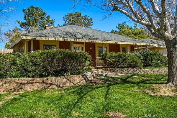 2.49 Acres of Land with Home for Sale in Rosamond, California