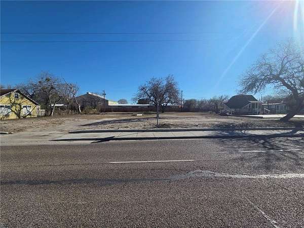 0.43 Acres of Mixed-Use Land for Sale in Kingsville, Texas